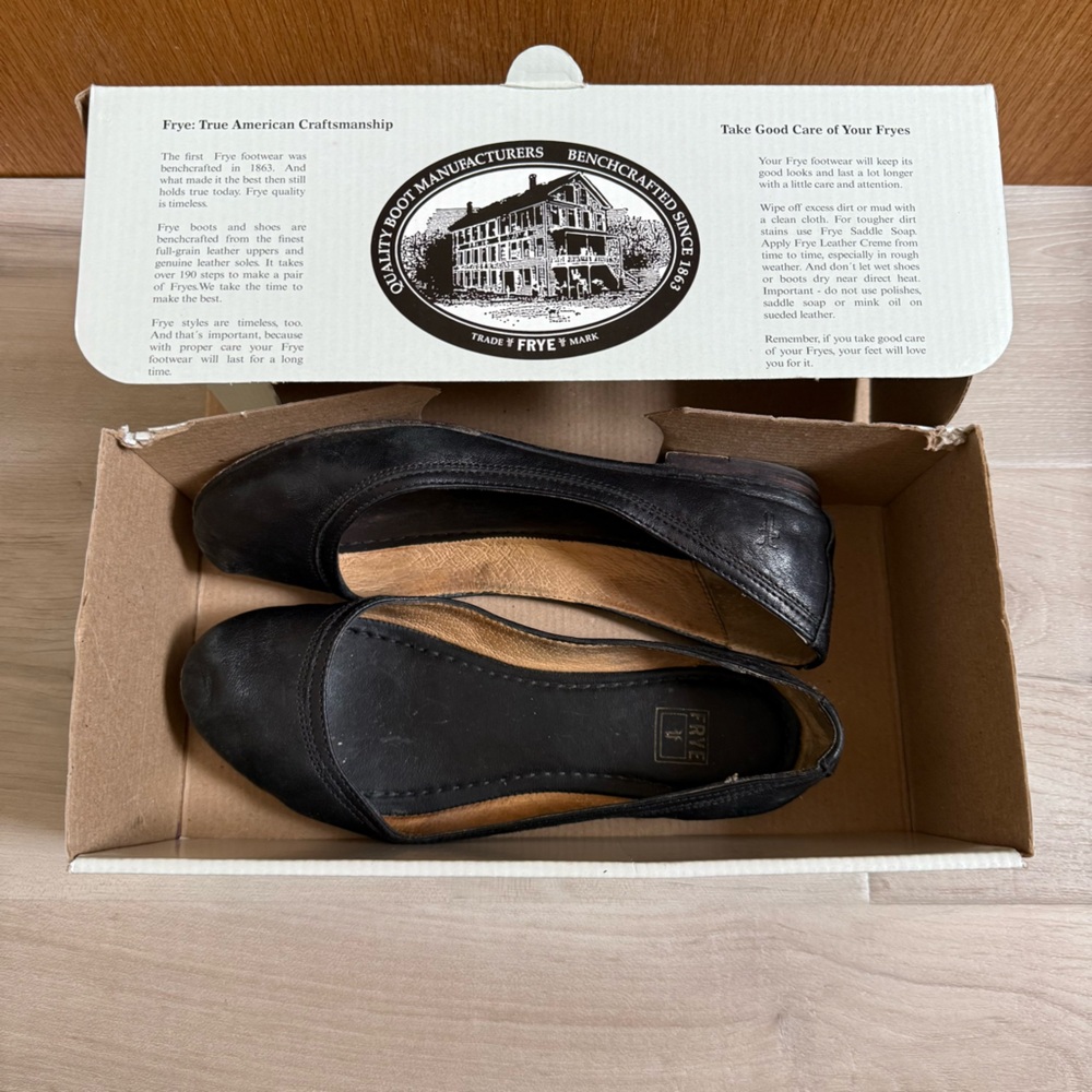 FRYE • Carson Ballet Flats - Black Leather Size 7.5 - Picture 2 of 16